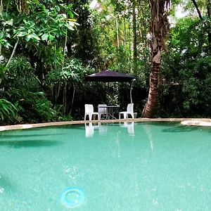  Hostal Travellers Paradise