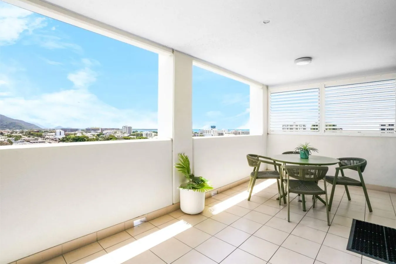 Cairns Central Apartment 1011 Australia