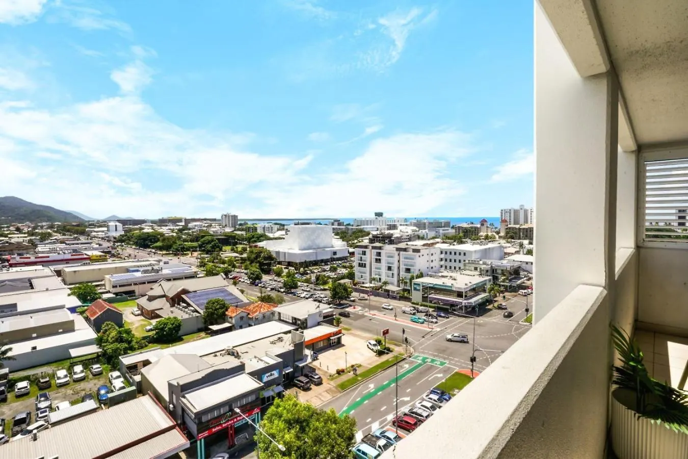Cairns Central Apartment 1011