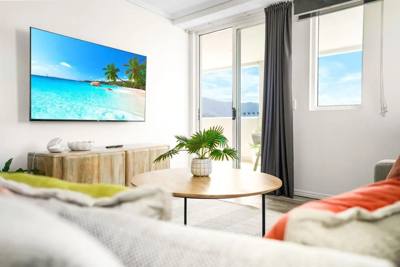 Cairns Central Apartment 1011